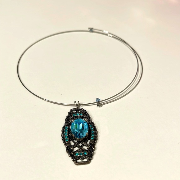 Turquoise Pendant Silver Choker Necklace - Picture 2 of 4